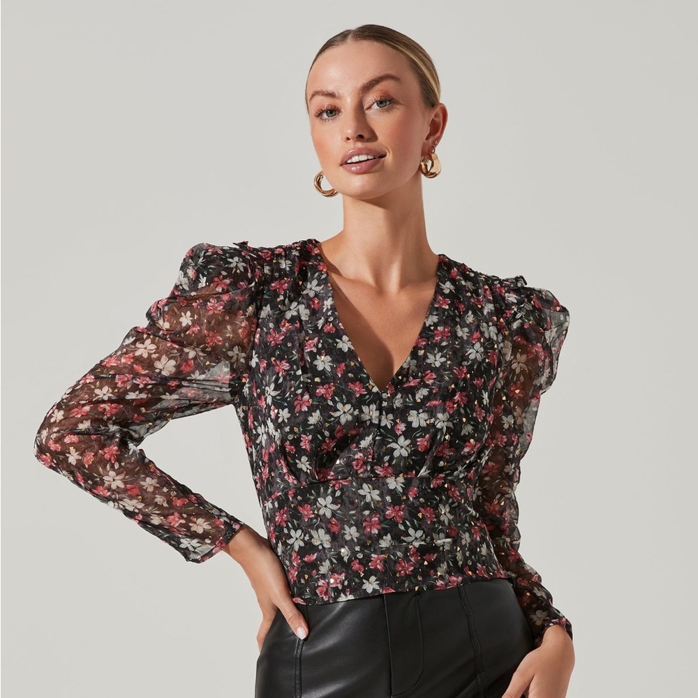 ASTR BEVERLY FLORAL PUFF SLEEVE TOP